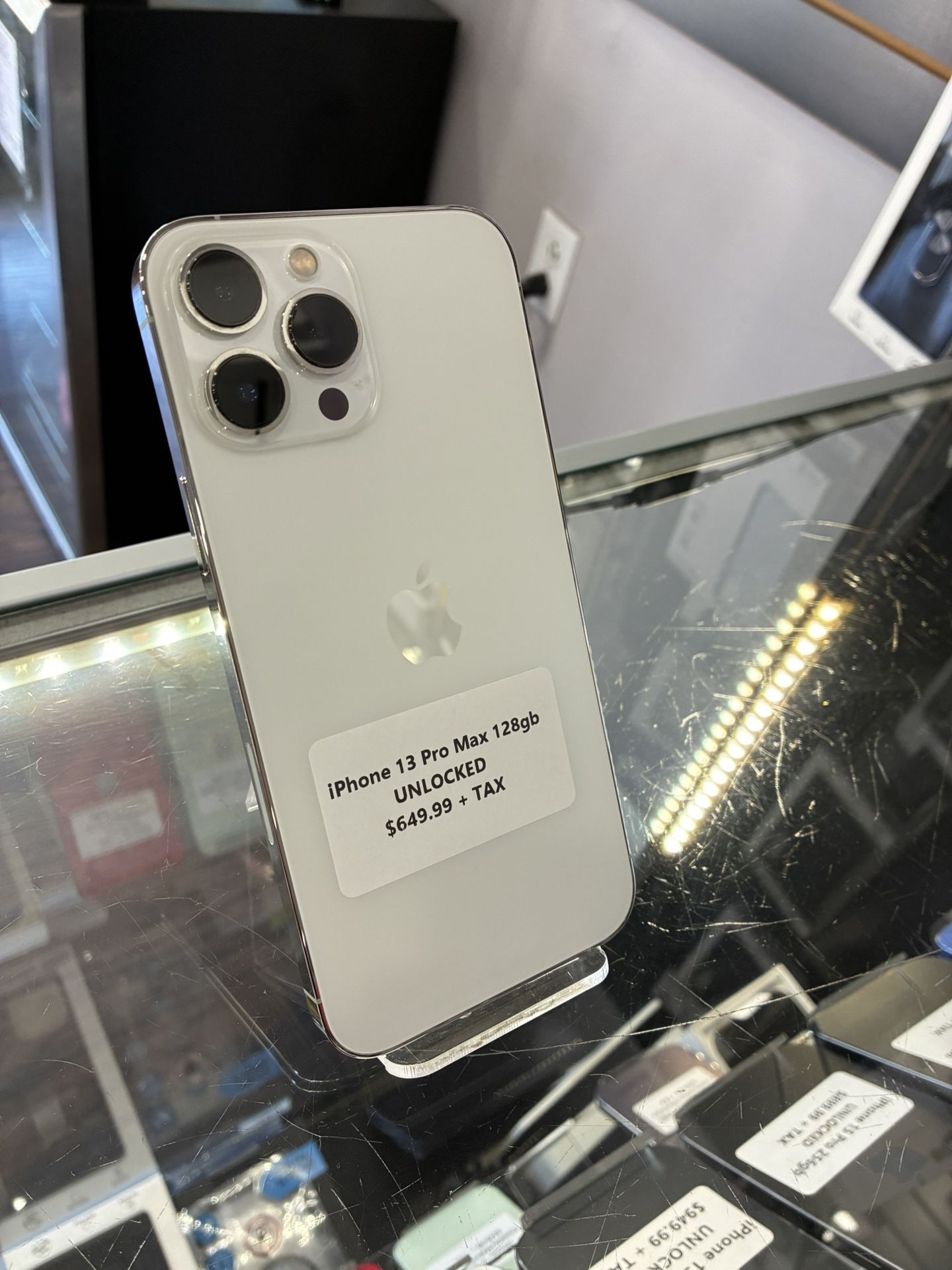 iPhone 13 Pro Max 128gb Unlocked EXCELLENT SHAPE