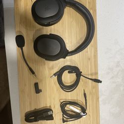 Razer Barracuda X Wireless Gaming & Mobile Headset (PC, PlayStation, Switch, Android, iOS): 2.4GHz Wireless + Bluetooth