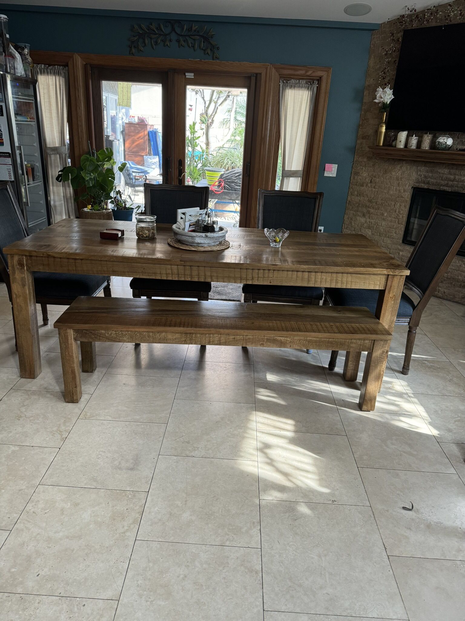Table & Chairs