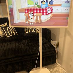 32 Big Screen Rolling Tv/tablet On Wheels