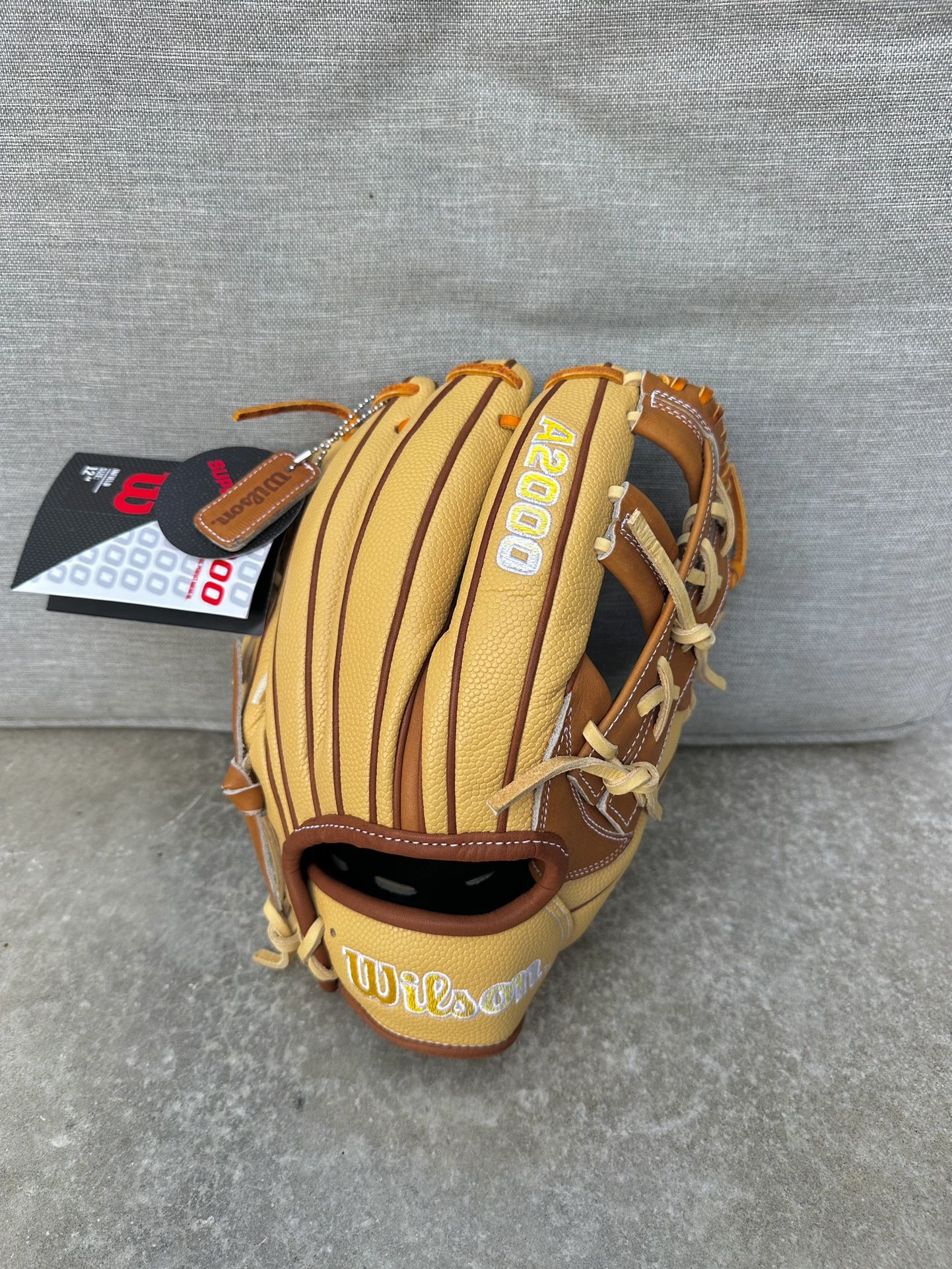 New Wilson A2000 Super Skin 12" Baseball Glove 1912