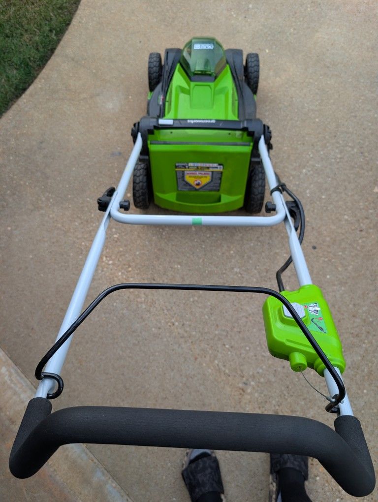 Greenworks 40 Volts G Max Battery Power Mower