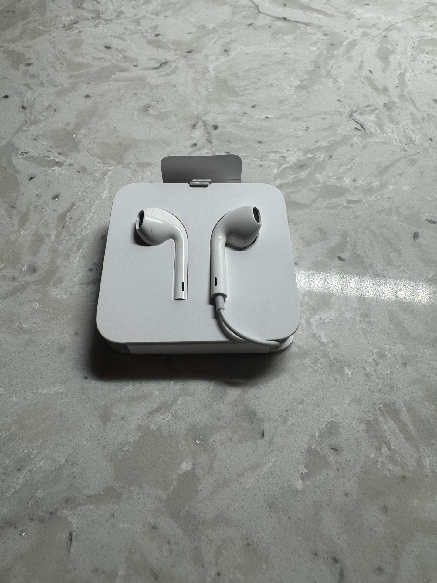 Apple Headphones Wired, New