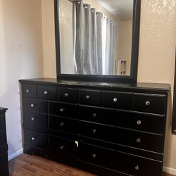 Dresser/ Night Stand /mirror 