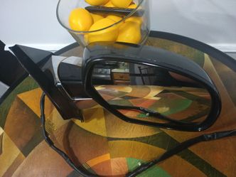 2007-2014 Cadillac Escalade and esv model passenger side  view mirror assembly used great Condition full power