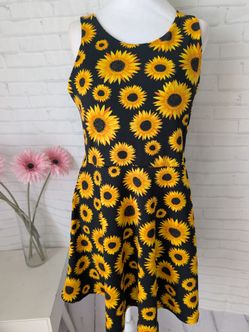 Pop Fit Sunflower dress size XL