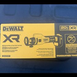 Brand New Dewalt 20v Xr Brushless Cutt Out Tool