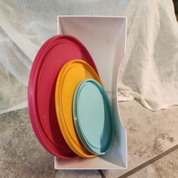Tupperware Lid Holder