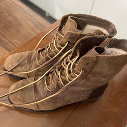 Ugg Womens Sherpa Lined Boots