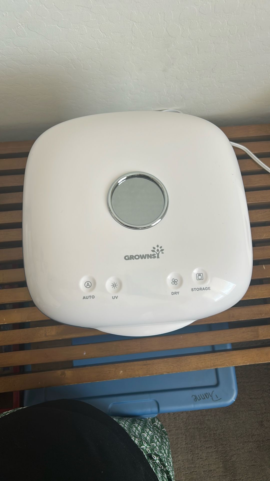 Brand New GROWNSY UV Light Sanitizer 4-in-1 Bottle Sterilizer and Dryer Baby