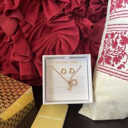 MICHAEL KORS Rose gold Tone   Heart Pendant Necklace & Earrings in Box 