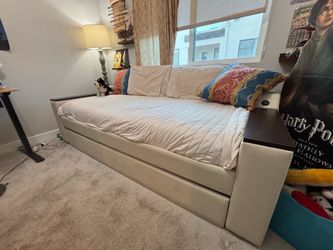 Trundle Day Bed with pull out bed