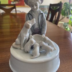 Brinnco porcelain music box "you light up my life”