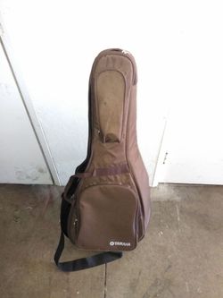 Yamaha Acoustic, FG junior w/strap and gig bag ,& new pack of strings