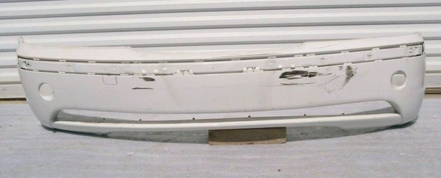 02 03 04 2002 2003 2004 BMW 3 SERIES 325i 330i SEDAN FRONT BUMPER COVER OEM