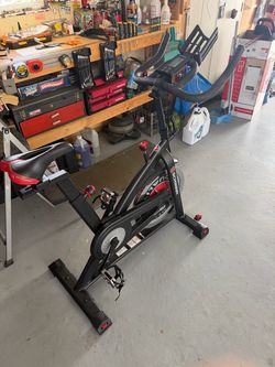 Like new Schwinn Upright / Spinner Exercise Bike - can deliver / install