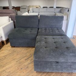 Delivery available Thomasville 3pc sectional couch
