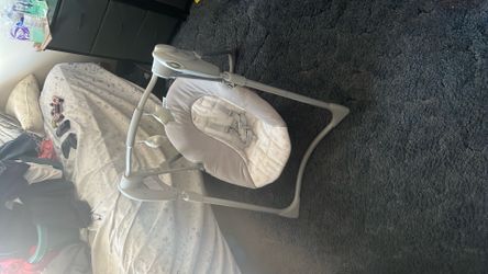 Swinging chair