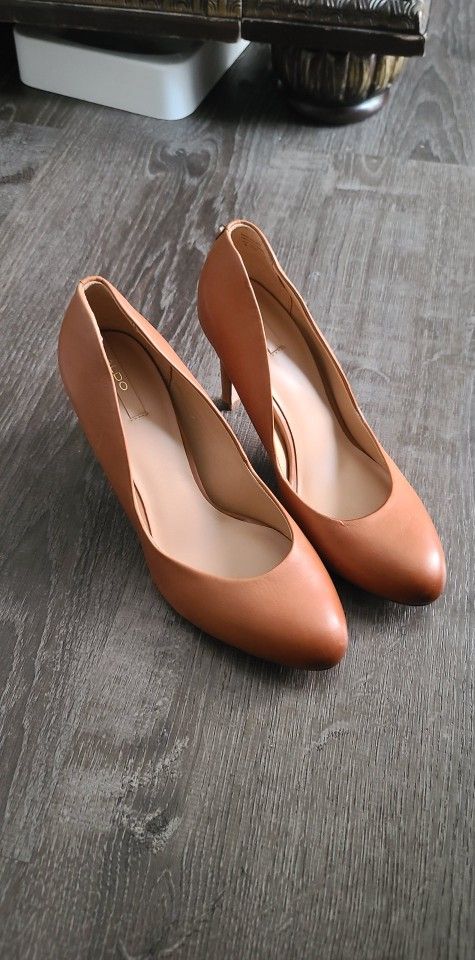 Used Women's Shoes