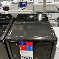 Samsung Electric Dryer – Steam Cycles – Like New (Purchased 2023)