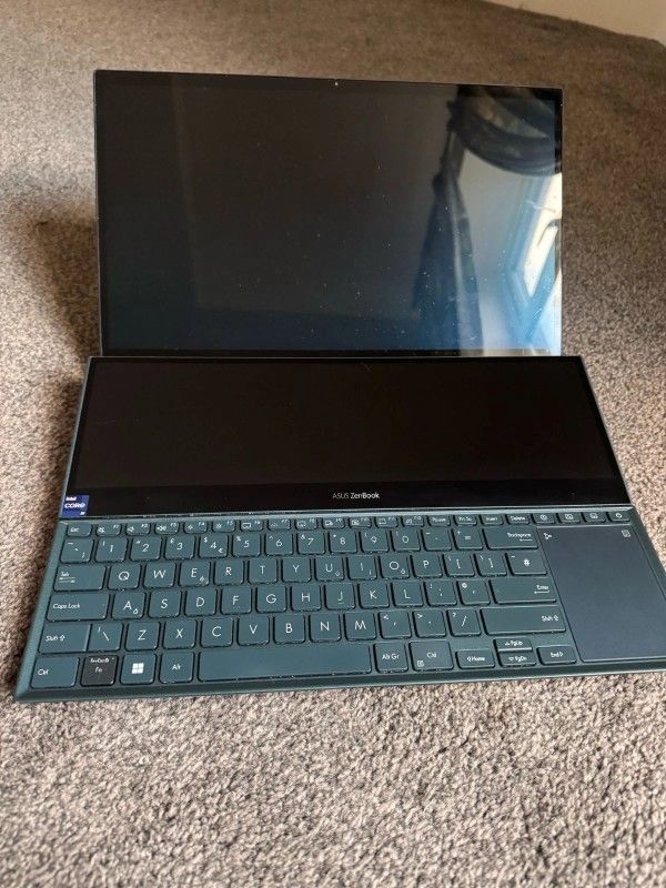 ASUS Zenbook Pro Duo 15.6 i9 12900H RTX 3070 Ti 32GB 1TB OLED Touchscreen Laptop