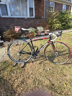Cervelo 2011 Full Carbon Fiber, With Red Shifters