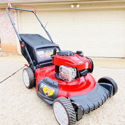 Troy Bilt 21” Gas Push Mower With Bag 