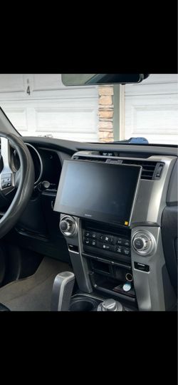 Sony XAV-9500ES 10.1” CarPlay Stereo + 4Runner Plug & Play Bundle