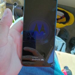 Moto G Play 2024