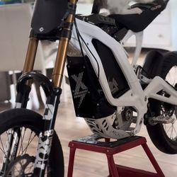 Real Fox 40s (NOT THE BIKE)