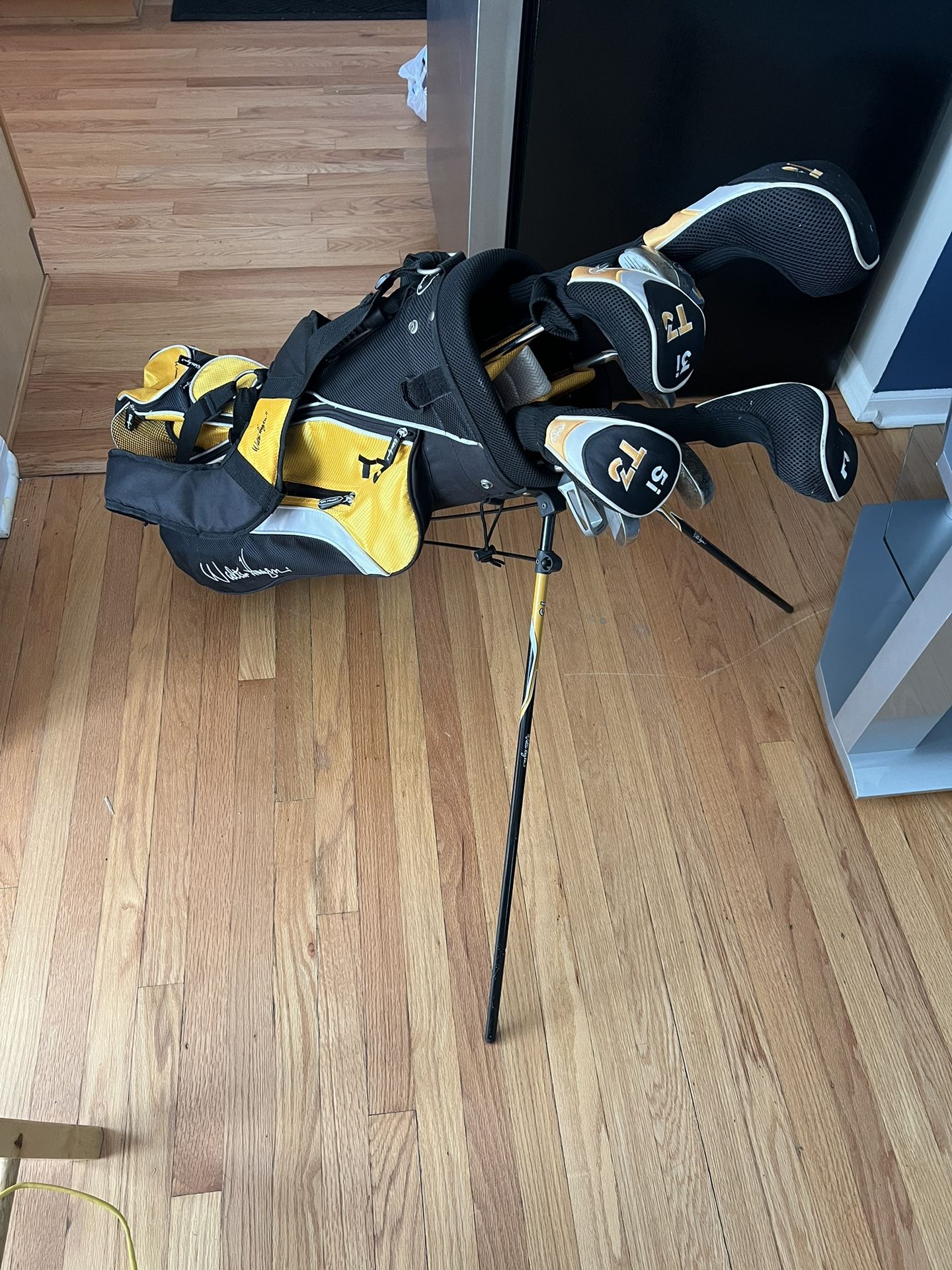 Walter Hagen T3 Golf Club Set Adult