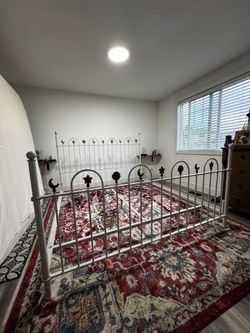 King Size Metal Bedframe