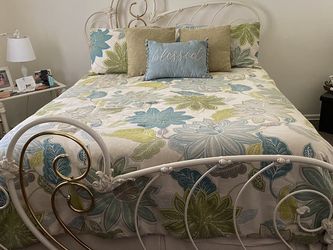 Dubonae Rod Iron Headboard & Footboard