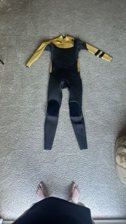 Hurley Large tall 3x2 Wetsuit NEW