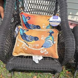 Decorative pillows