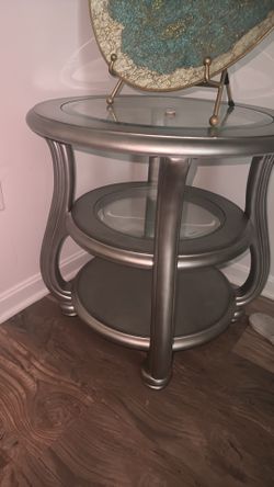 2 end tables