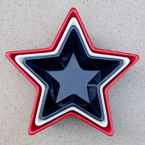 Set of 3 nesting star shaped patriotic red white & blue 4th of July holiday ceramic serving dishes