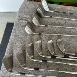 Mizuno Golf Set With Bag