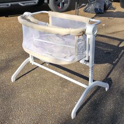 Baby Delight “Beside Me Wink” Organic Bassinet – Clean, Complete