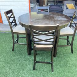Dining table with Chairs