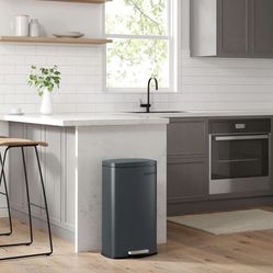 Trash Can with Lid, 8 Gallon Garbage Can, Stainless Steel Small Waste Bin with Step Pedal and Inner Bucket, Soft Close, Kitchen, Greenish Gray ULTB102