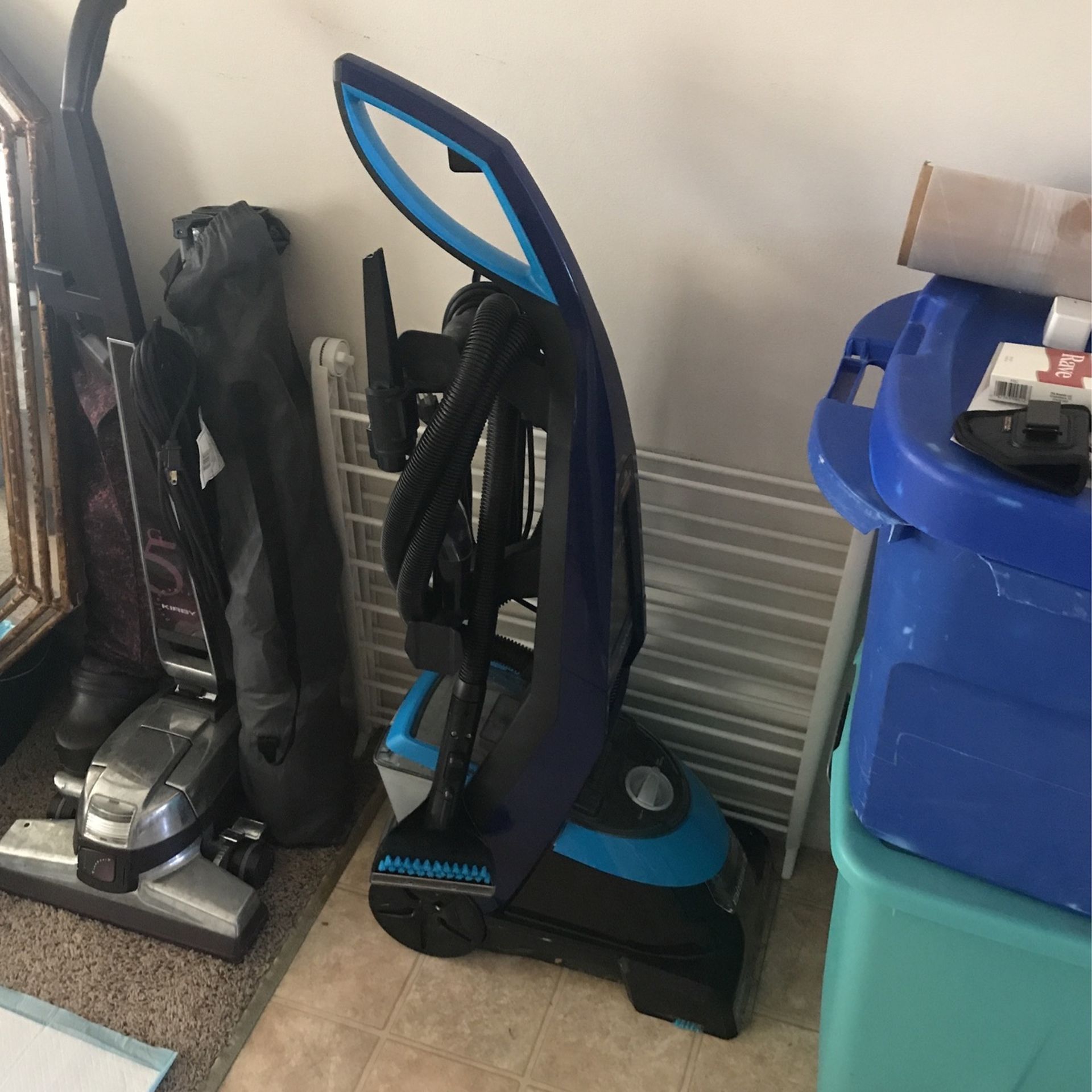 Bissell Carpet Cleaner ! Proheat Essential