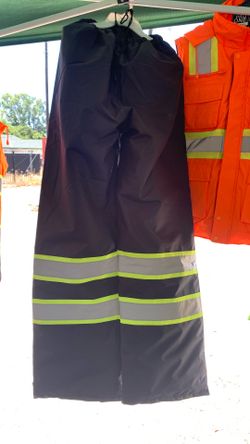 Safety pants  Pantalones de seguridad