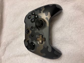 Xbox Wireless Controller – Night Ops Camo Special Edition.
