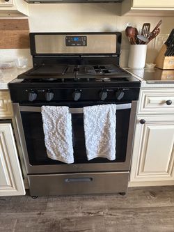 Whirlpool Black Stove