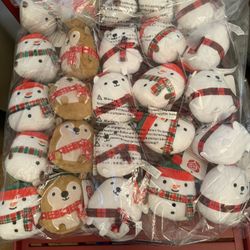 Lot of 25 Plush GOOD DEAL 