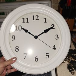 New Larg Wall Clock 18inwd 8 Firm Look My Post Tons Item