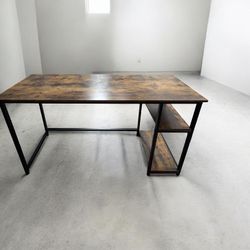 Desk With 2 Shelves
