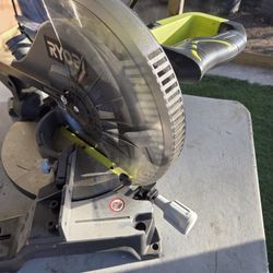 Ryobi 10” Miter Saw – Works Great – Clean Cut