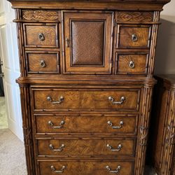 Solid Wood Bedroom Set – 6 Pieces + Free Lamps!